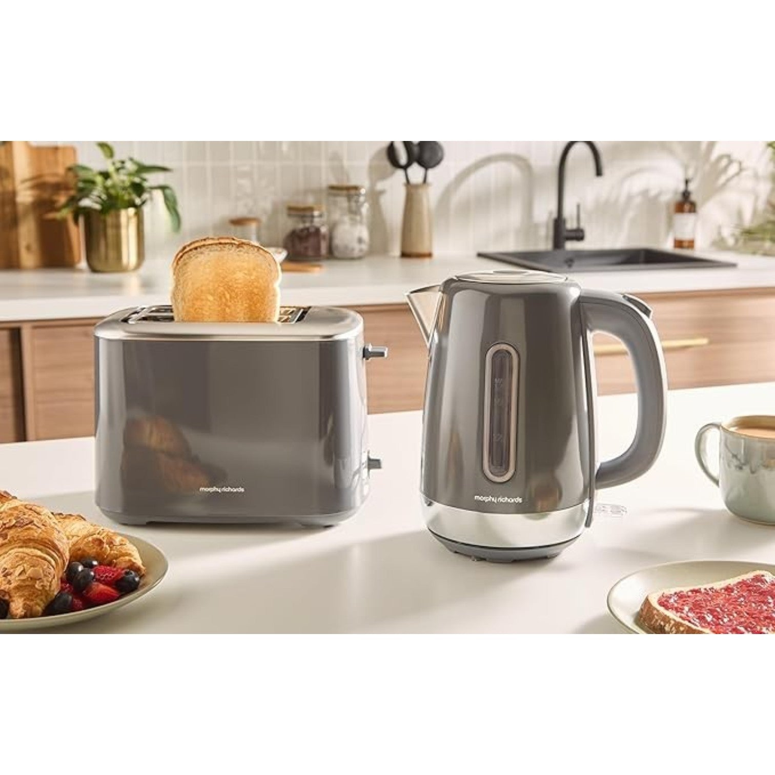 Morphy Richards Equip Kettle, 1.7L, 3Kw Rapid boil - 102787